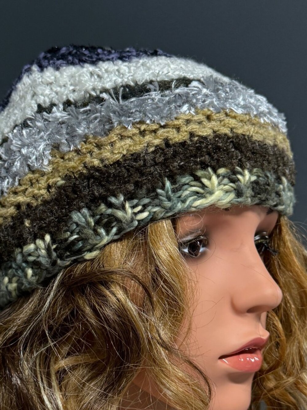 Loose woven winter hat-beautiful colors